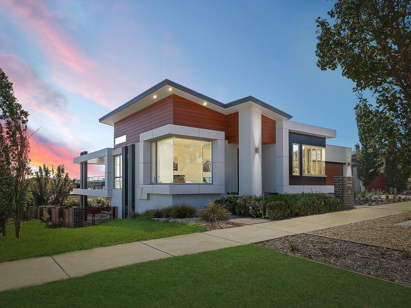 35 Keewong Street, Crace ACT 2911