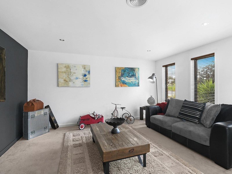 31 Djerrkura Street, Bonner ACT 2914