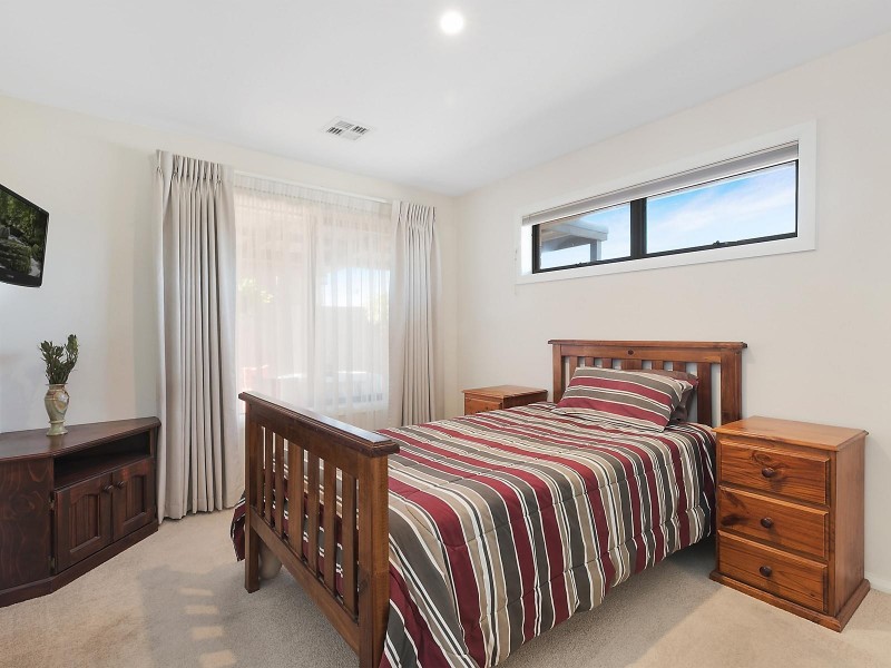 28 John Crawford Crescent, Casey ACT 2913