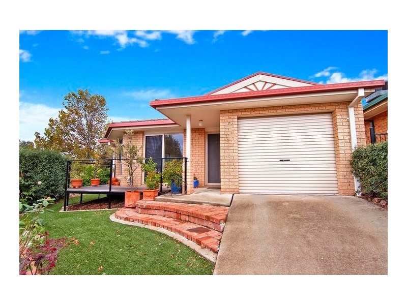 2 Pomeroy Street, Dunlop ACT 2615