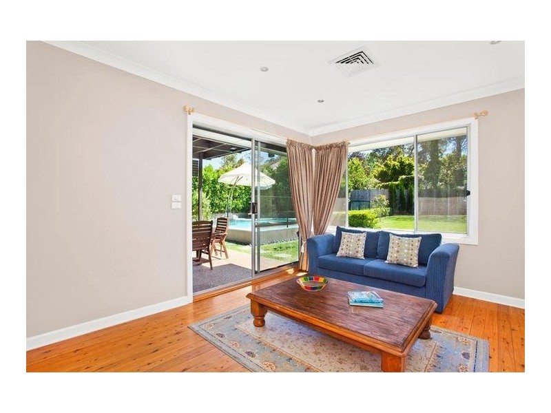 4 Iona Avenue, West Pymble NSW 2073