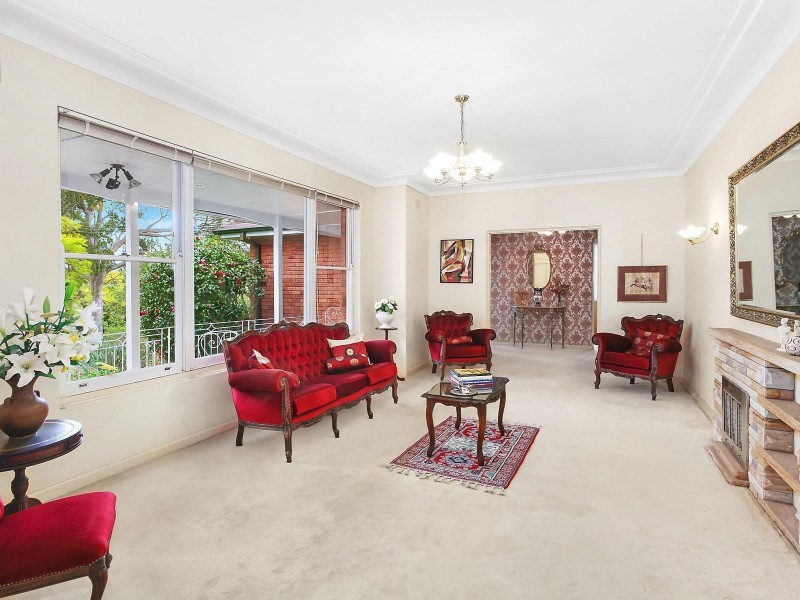 9 Lachlan Avenue, West Pymble NSW 2073