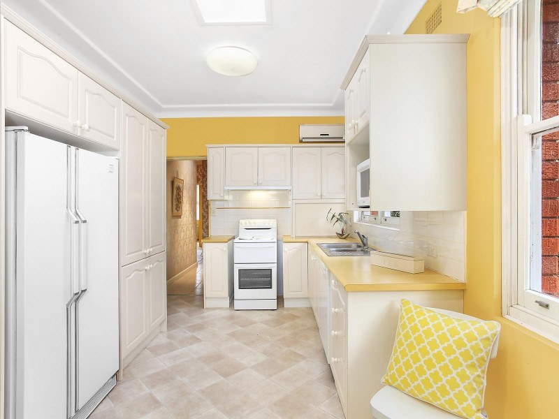 9 Lachlan Avenue, West Pymble NSW 2073