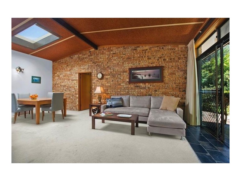 18 Raymond Avenue, Warrawee NSW 2074