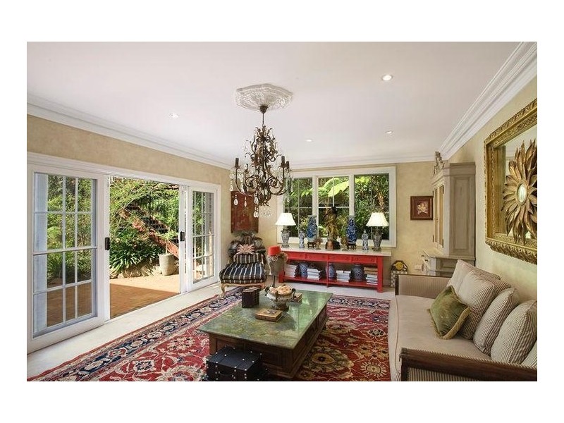 10 St Andrews Drive, Pymble NSW 2073