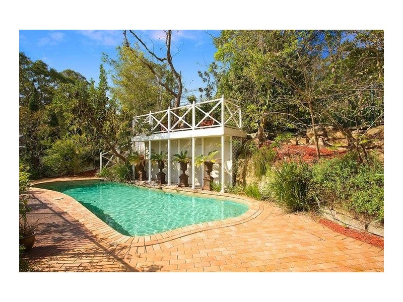 10 St Andrews Drive, Pymble NSW 2073