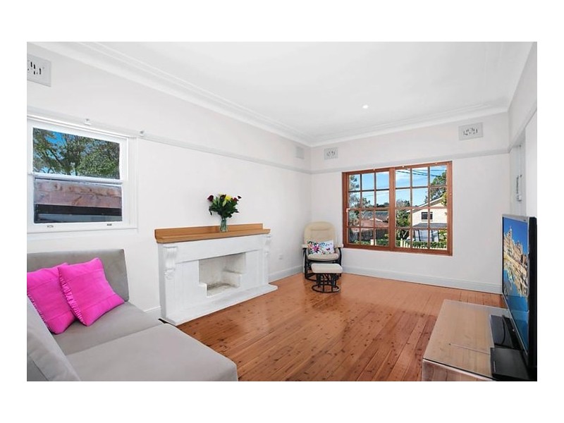 2 Adams Avenue, Turramurra NSW 2074