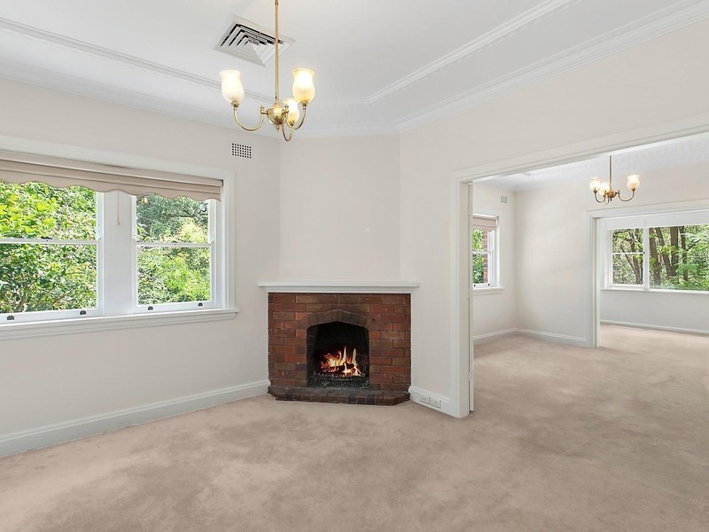 38 Livingstone Avenue, Pymble NSW 2073