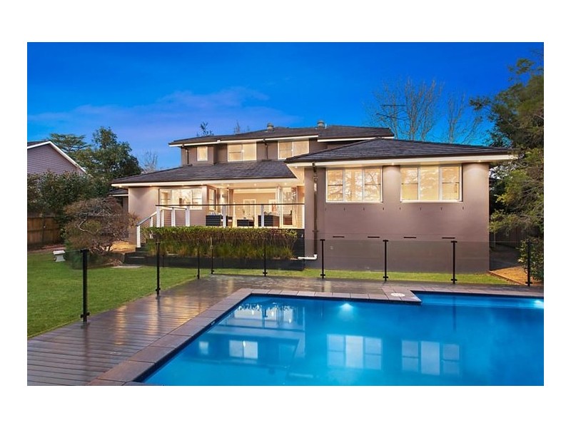 16 Warrabina Avenue, St Ives NSW 2075