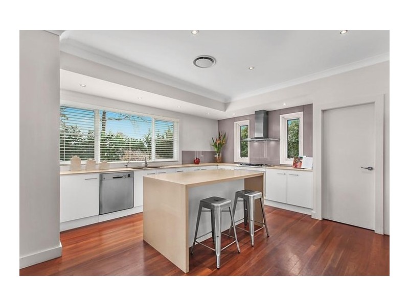 16 Warrabina Avenue, St Ives NSW 2075
