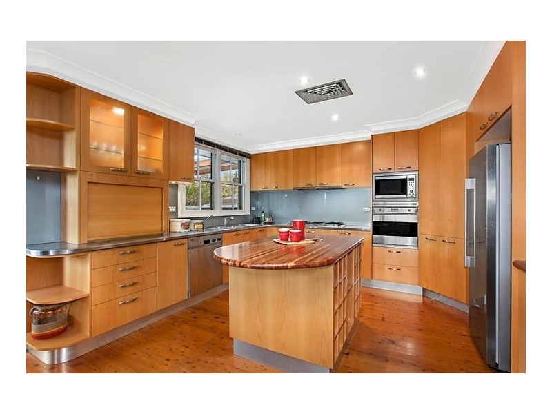 3 Leonora Avenue, St Ives NSW 2075