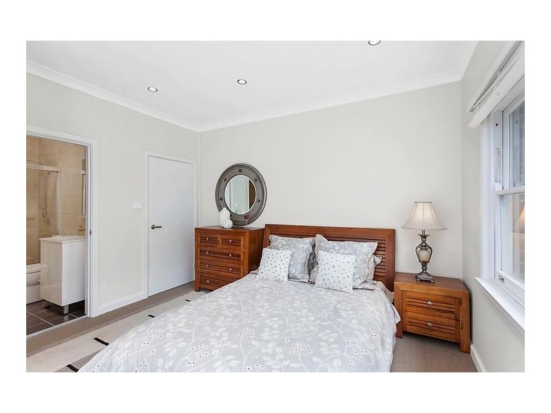 1 Kamilaroy Road, West Pymble NSW 2073