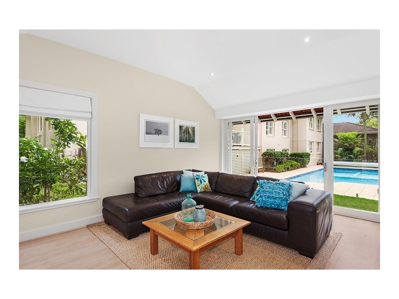 9 Eulbertie Avenue, Warrawee NSW 2074