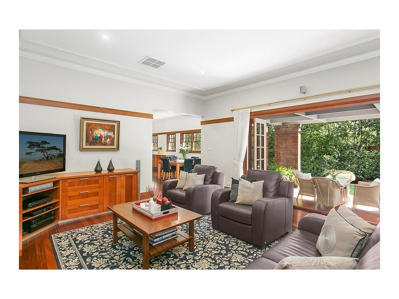 35 Cherry Street, Warrawee NSW 2074