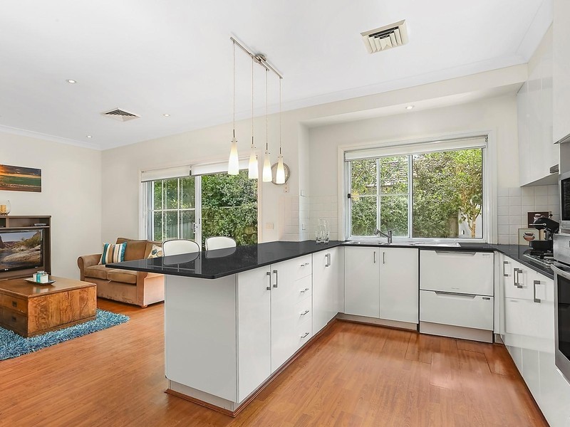 10 Cates Place, St Ives NSW 2075