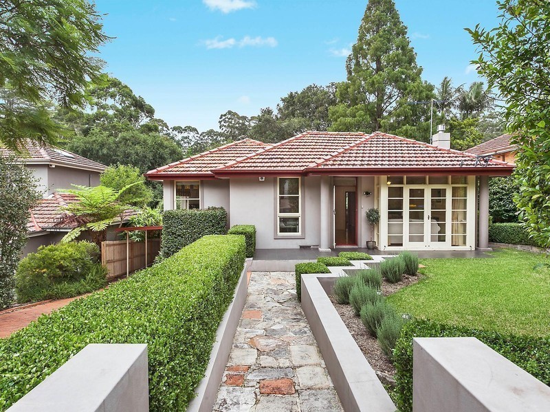 9 Putarri Avenue, St Ives NSW 2075