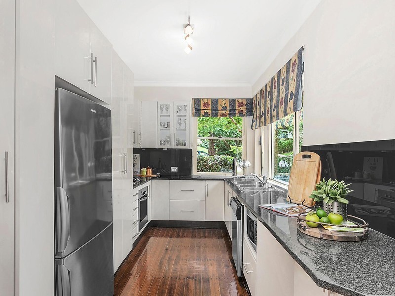 9 Putarri Avenue, St Ives NSW 2075