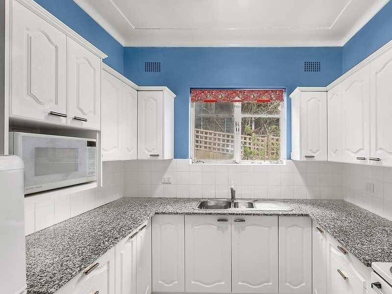 27 Putarri Avenue, St Ives NSW 2075