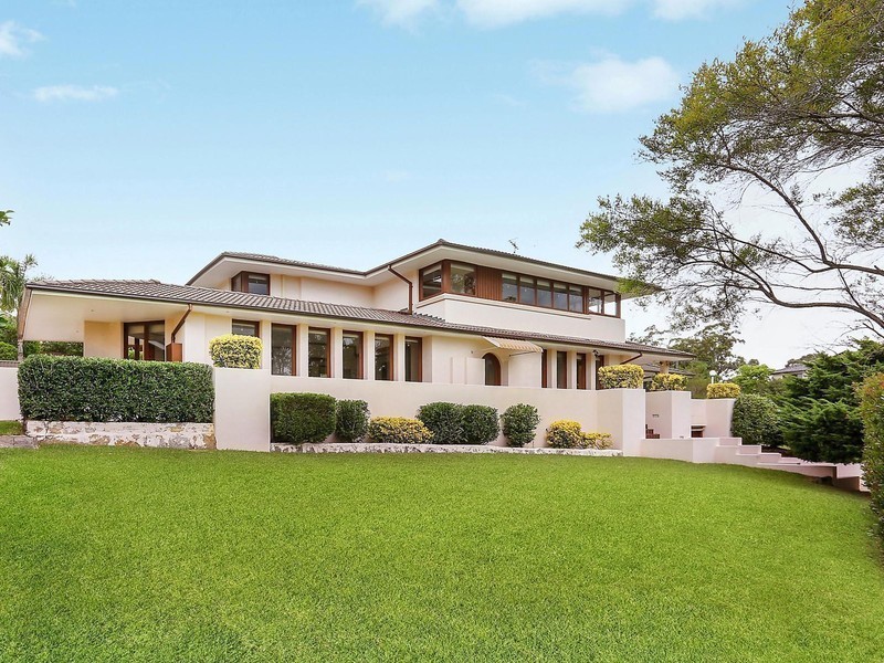 16 Greenhill Crescent, St Ives NSW 2075