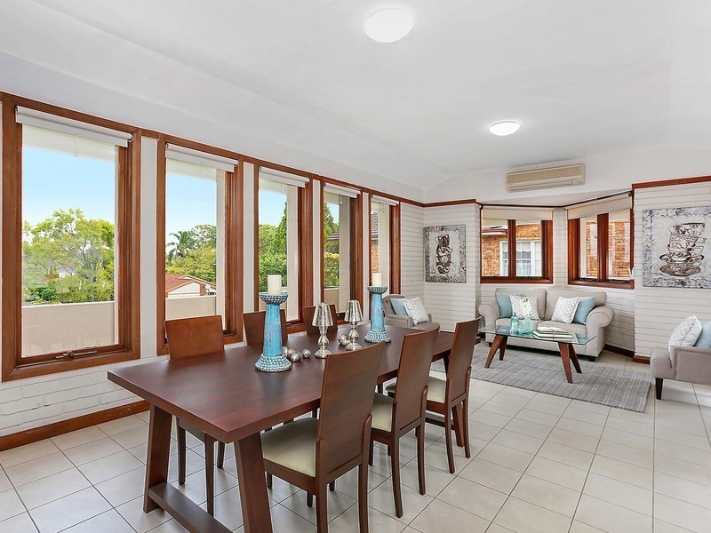 16 Greenhill Crescent, St Ives NSW 2075
