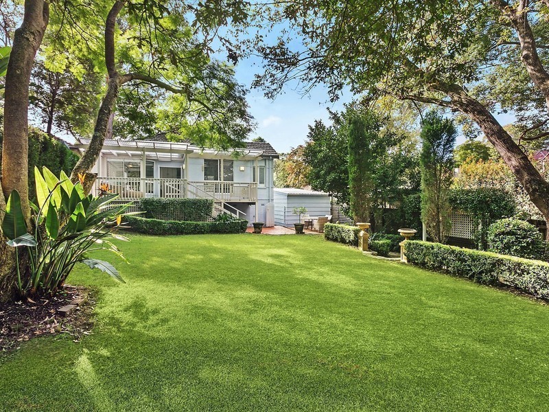 9 Iona Avenue, West Pymble NSW 2073