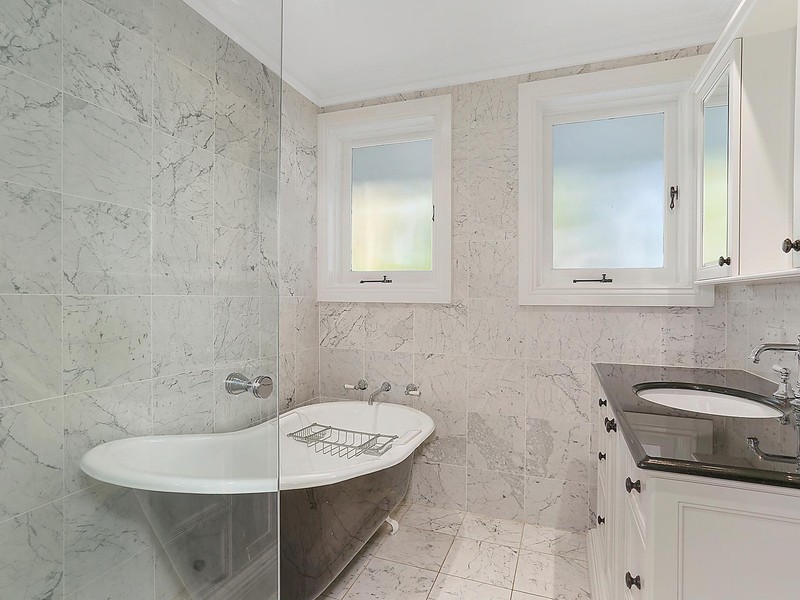 10 Stapleton Place, Pymble NSW 2073