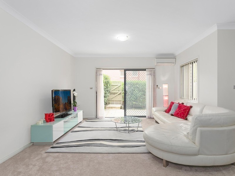25 Charlton Drive, Liberty Grove NSW 2138