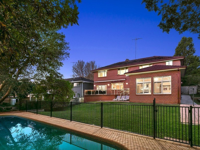 4 Gemas Place, St Ives NSW 2075