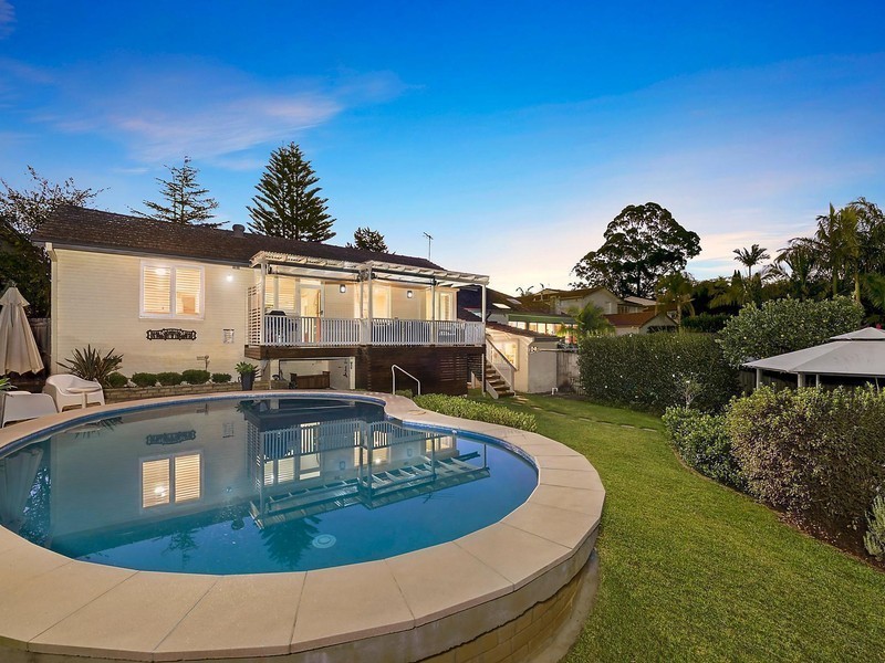 27 Benaroon Avenue, St Ives NSW 2075