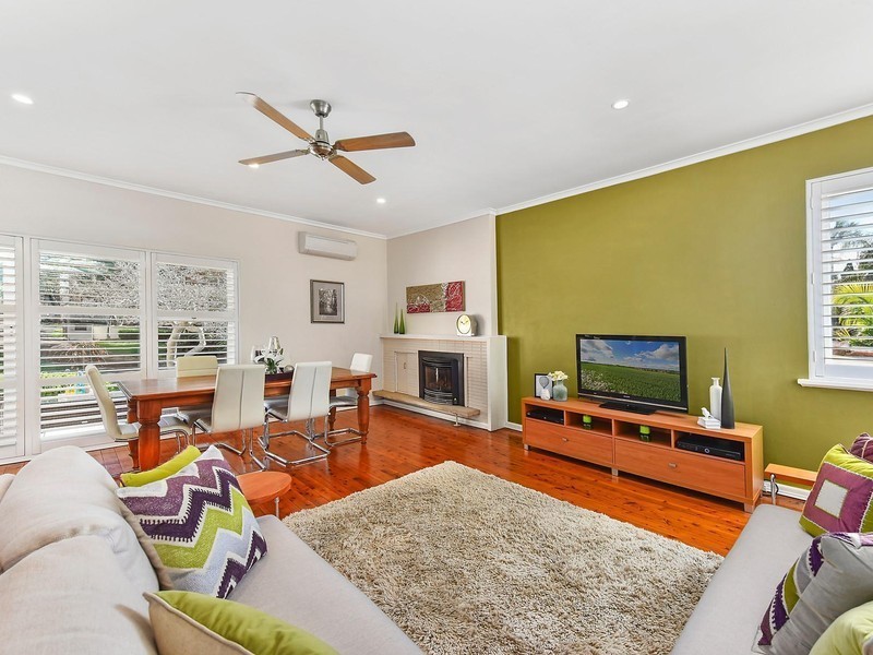 27 Benaroon Avenue, St Ives NSW 2075