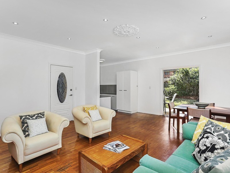 2 Taylor Avenue, Turramurra NSW 2074