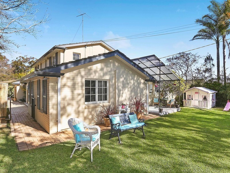 228 Warrimoo Avenue, St Ives NSW 2075