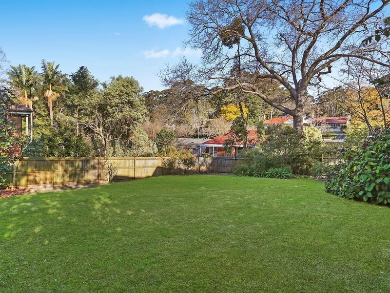 3 Putarri Avenue, St Ives NSW 2075