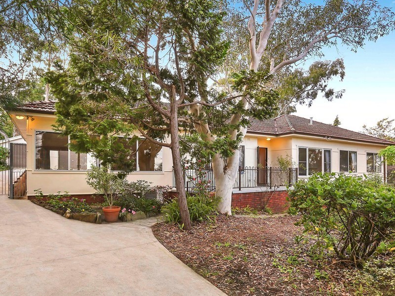 8 Chisholm Street, Turramurra NSW 2074