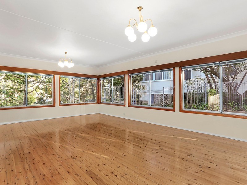 8 Chisholm Street, Turramurra NSW 2074