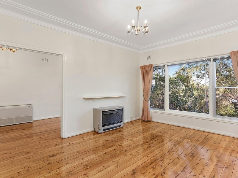 8 Chisholm Street, Turramurra NSW 2074