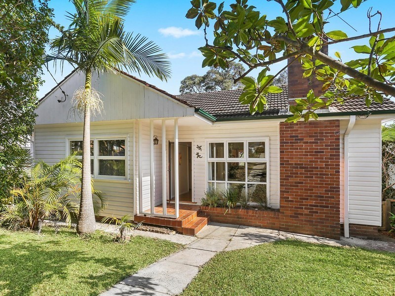 70 Kooloona Crescent, West Pymble NSW 2073