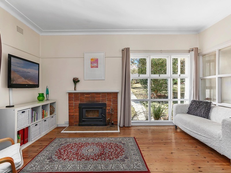 70 Kooloona Crescent, West Pymble NSW 2073