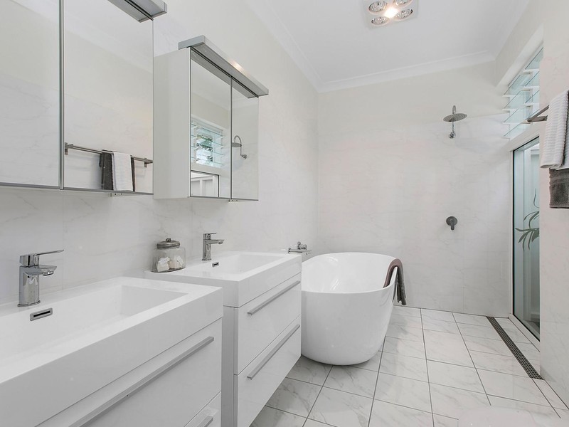 63 Wyomee Avenue, West Pymble NSW 2073