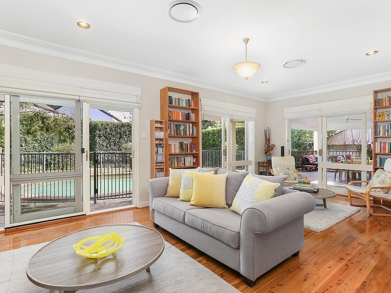 6 Garrick Road, St Ives NSW 2075