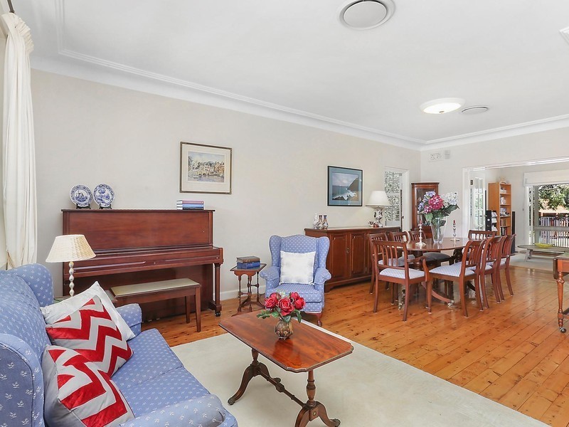 6 Garrick Road, St Ives NSW 2075