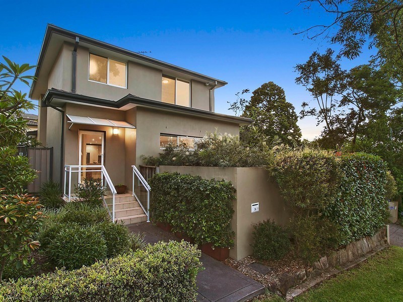 2A Greendale Avenue, Pymble NSW 2073