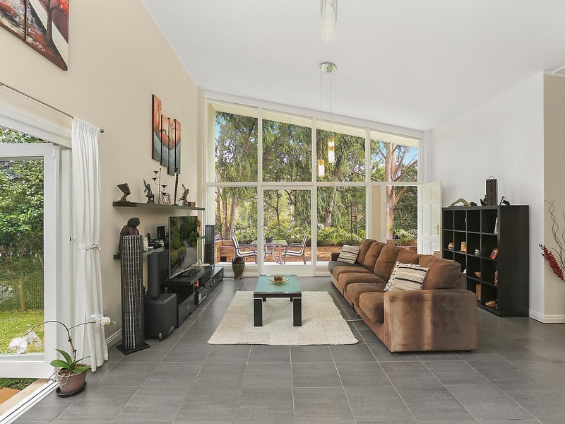 8 Wambool Street, Turramurra NSW 2074