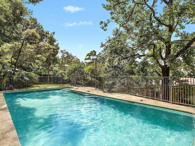 42 Bolwarra Avenue, West Pymble NSW 2073