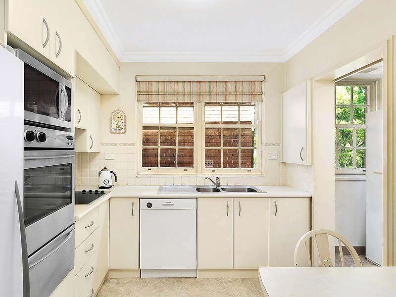 11/2 Woonona Avenue, Wahroonga NSW 2076