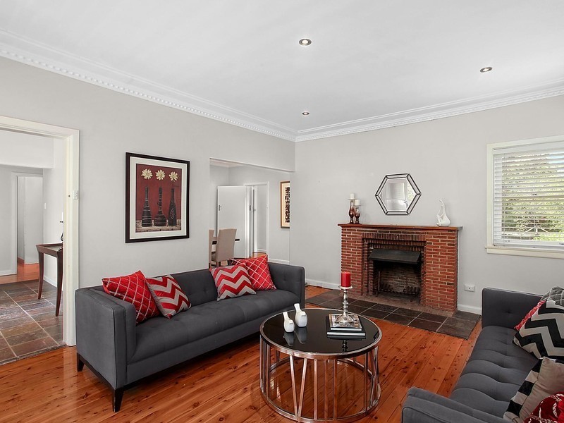 132 Livingstone Avenue, Pymble NSW 2073