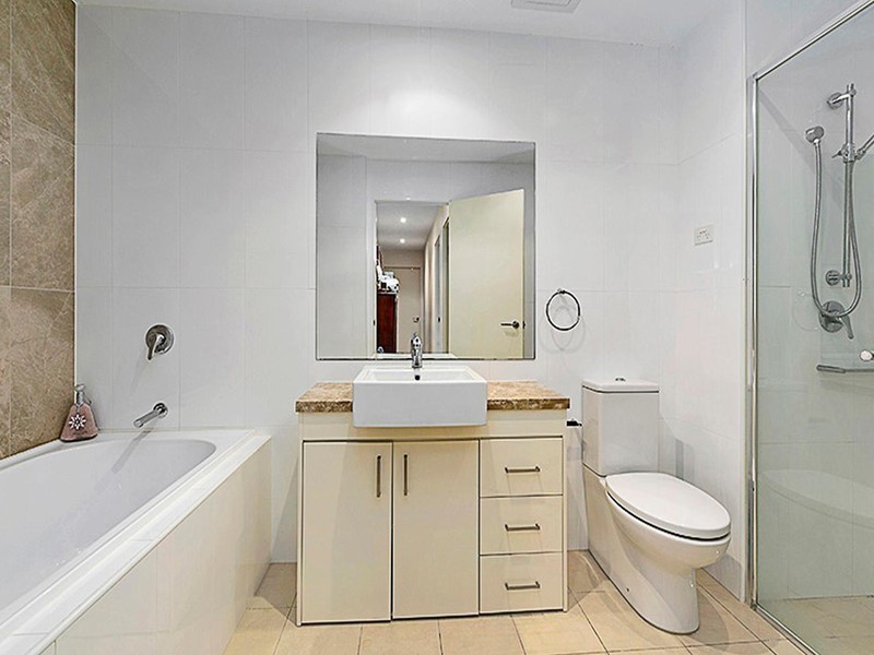 D202/2A Eulbertie Avenue, Warrawee NSW 2074