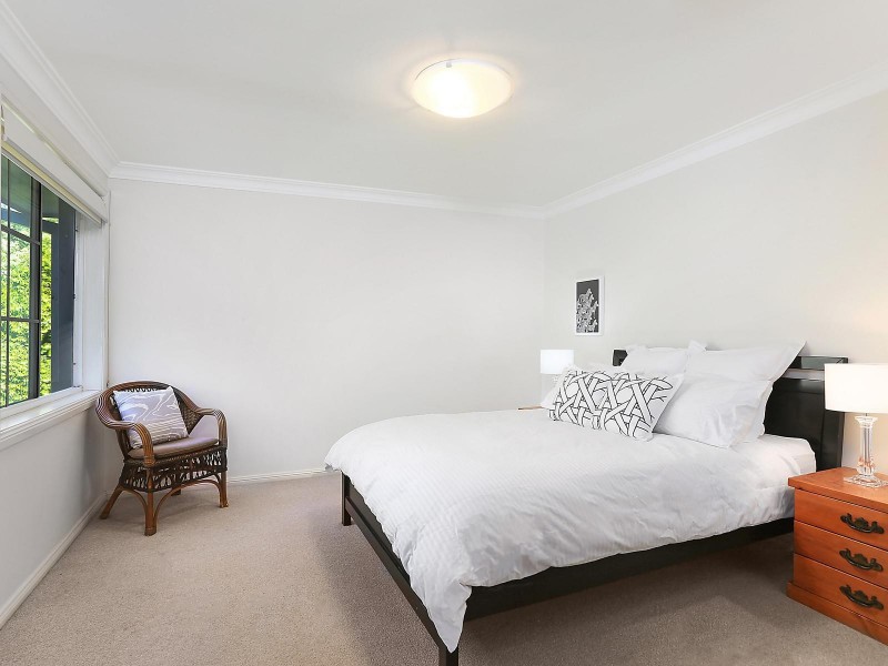 32 Hillcrest Drive, St Ives NSW 2075