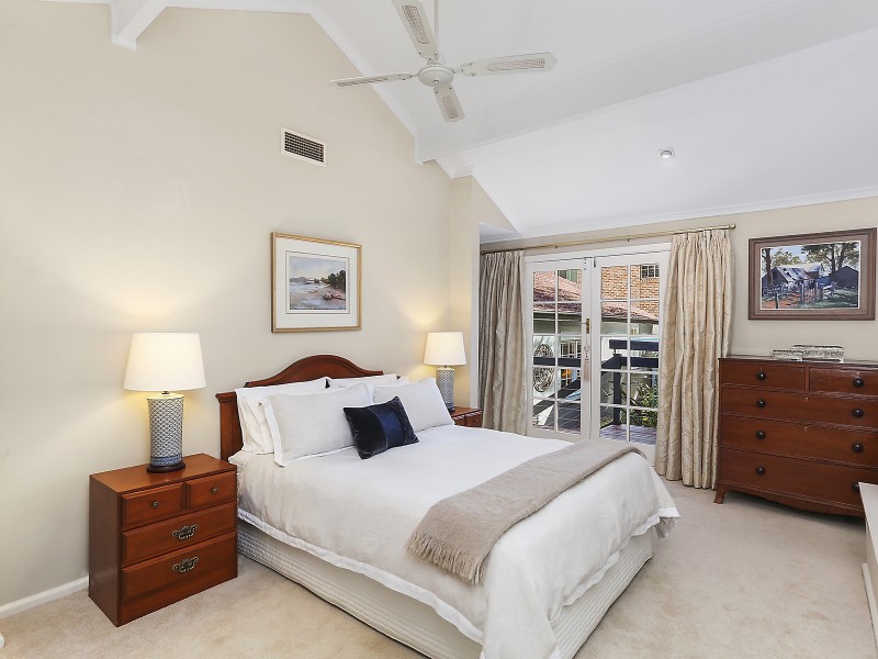 8 Lucia Avenue, St Ives NSW 2075