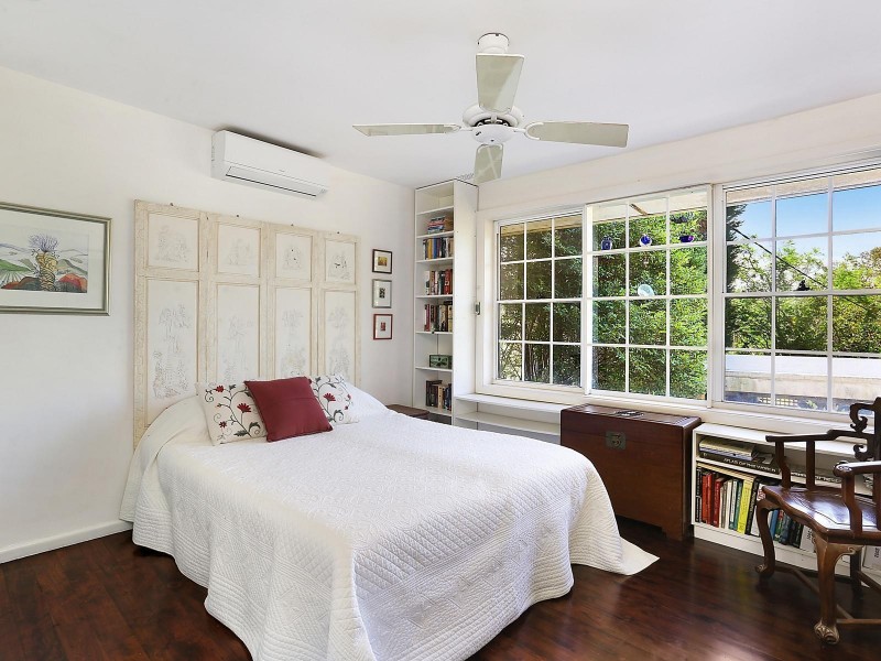 32 Kitchener Street, St Ives NSW 2075